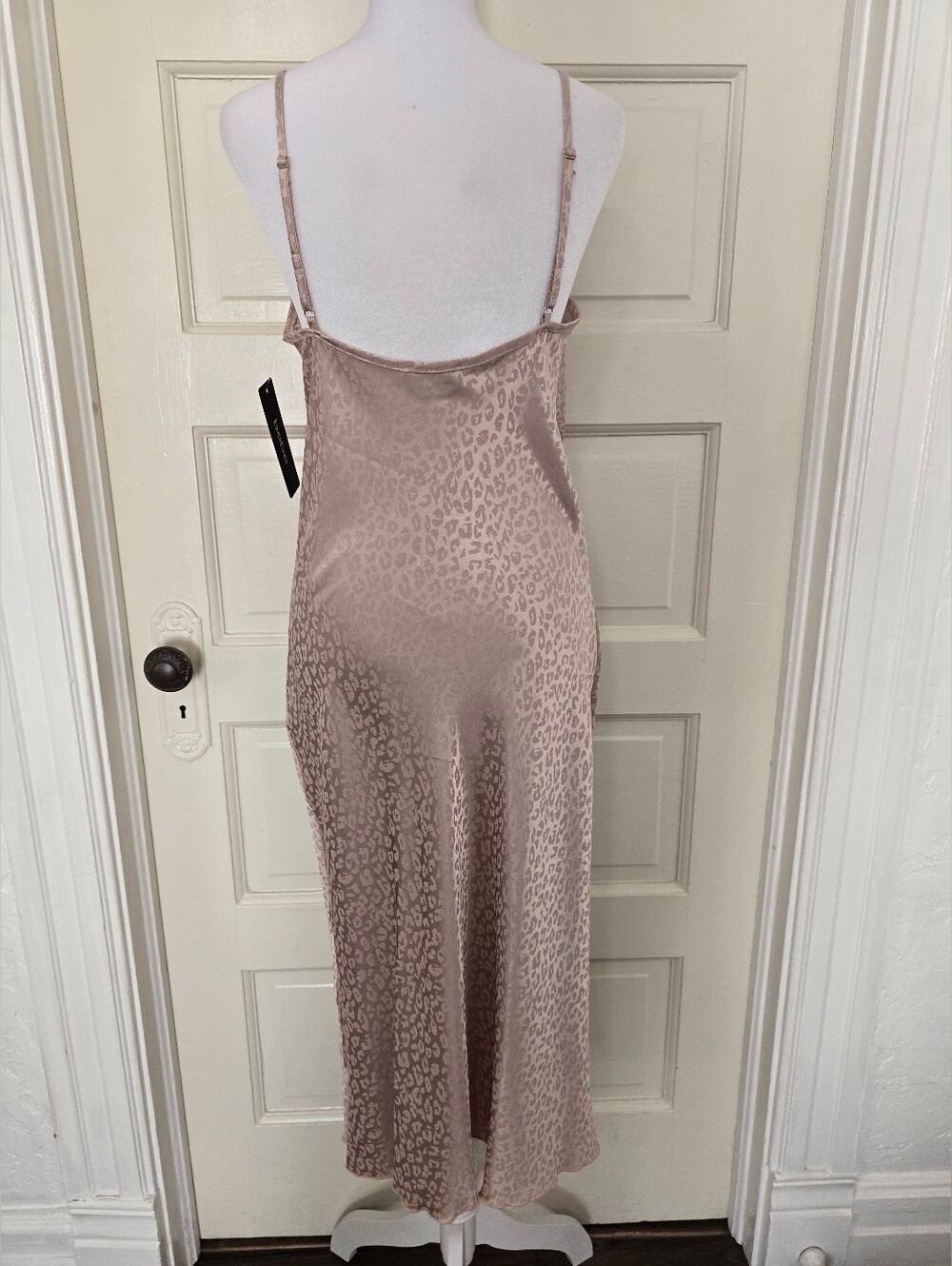 NEW Bebe Blush Satin Leopard Jacquard Cowl Midi Dress - Picture 4 of 8